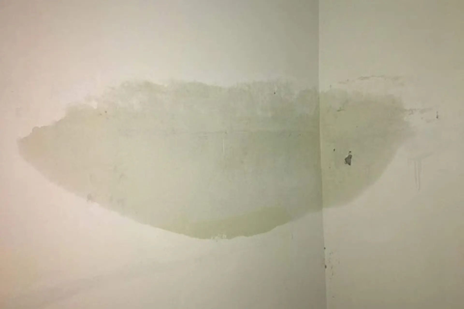 Khảo sát công trình sửa nhà bị thấm tại Hà Nội