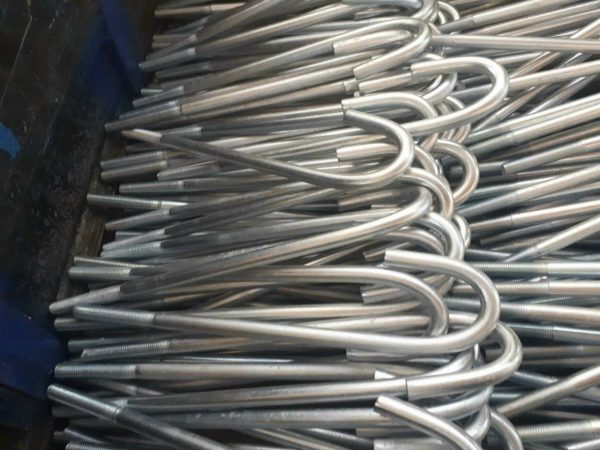 Bulong neo bằng sắt uốn CNC