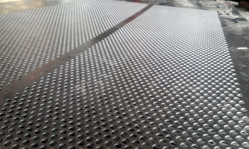 Lưới inox đột dập cnc